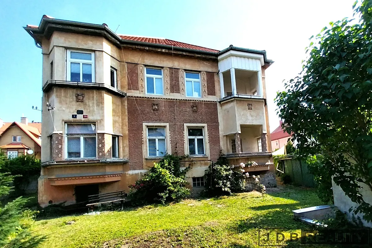 Prodej rodinného domu 266 m², pozemek 719 m²