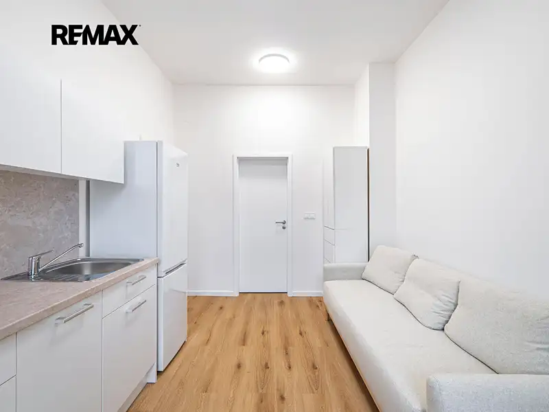 Prodej bytu 1+kk 20 m², Praha – náhled fotky 3