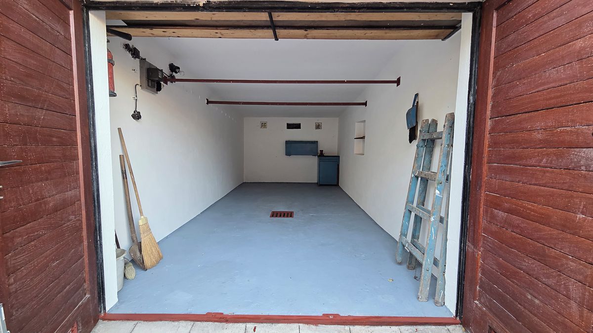 Pronájem garáže 24 m², Brno – fotka 1 z 3