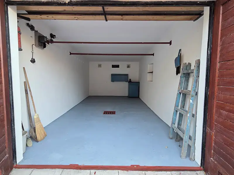 Pronájem garáže 24 m², Brno – náhled fotky 1