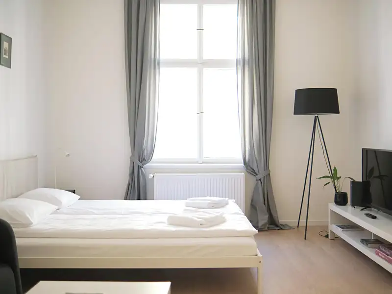 Pronájem bytu 1+kk 36 m², Praha – náhled fotky 2