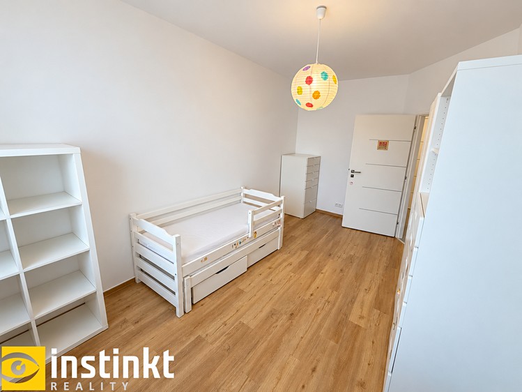 Квартира 3+kk в оренду, 74 м² (13 з 18)
