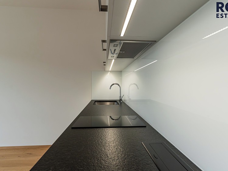 Pronájem bytu 1+kk, 23 m² (5 z 11)