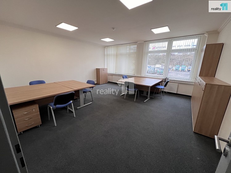 Pronájem komerčního prostoru, 35 m² (1 z 6)