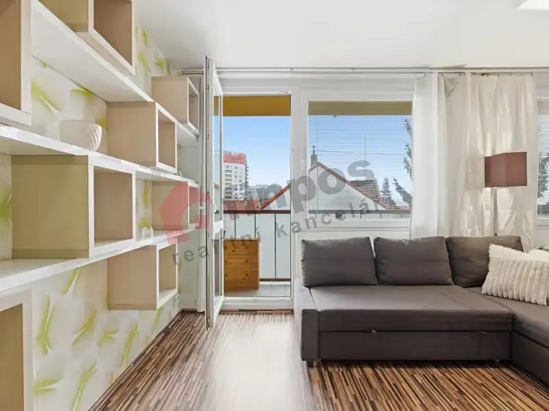 Pronájem bytu 2+kk 56 m², Praha – náhled fotky 1