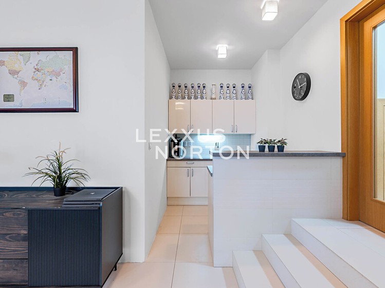 Будинок на продаж, 348 м² (13 з 19)