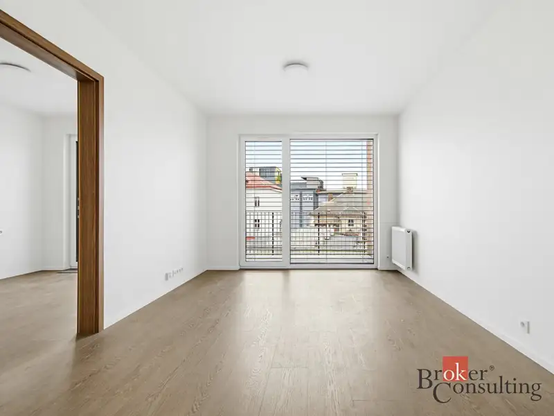 Pronájem bytu 2+kk 48 m², Hradec Králové – náhled fotky 3
