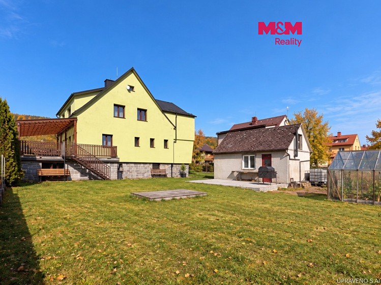 Haus zum Kauf, 271 m² (1 von 30)