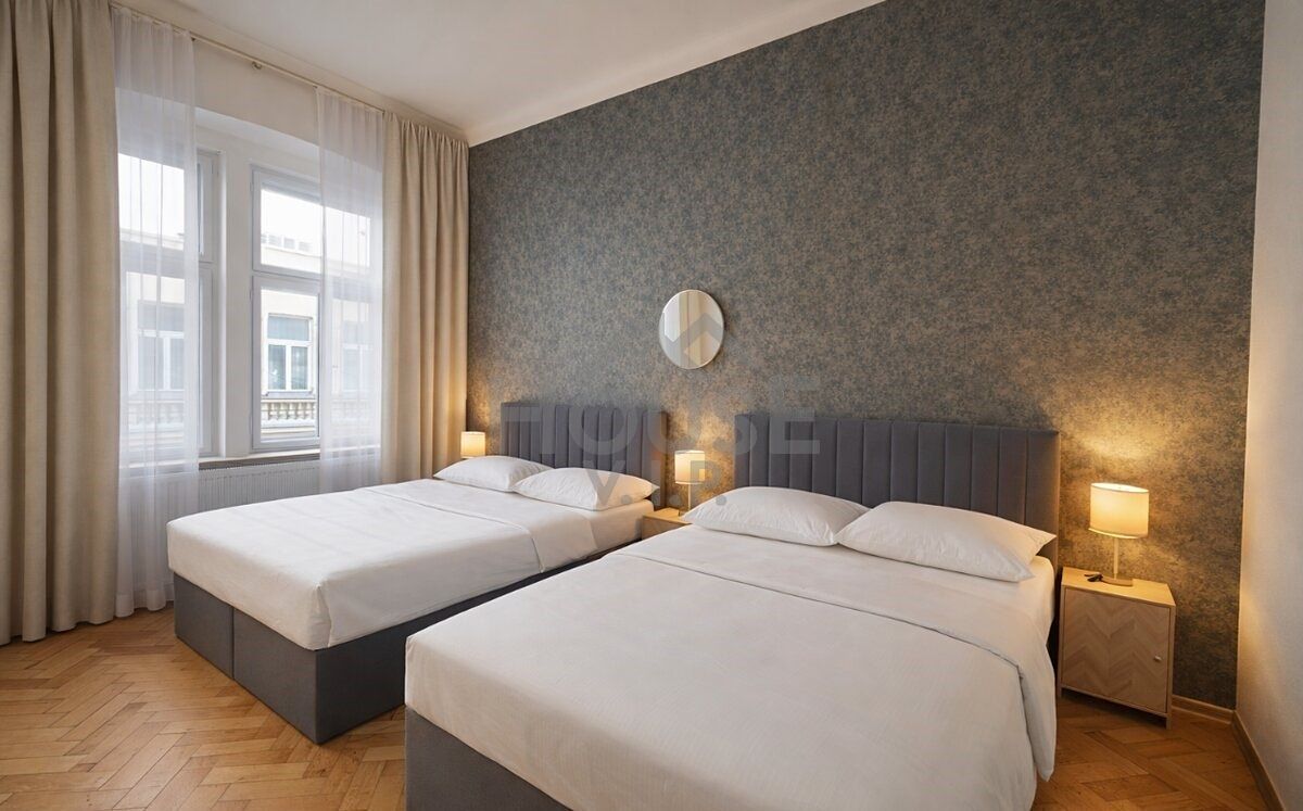 Pronájem bytu 2+1 70 m², Praha – fotka 1 z 3