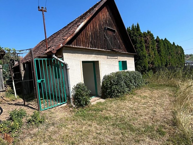 Комерційне приміщення на продаж, 80 м² (1 з 9)
