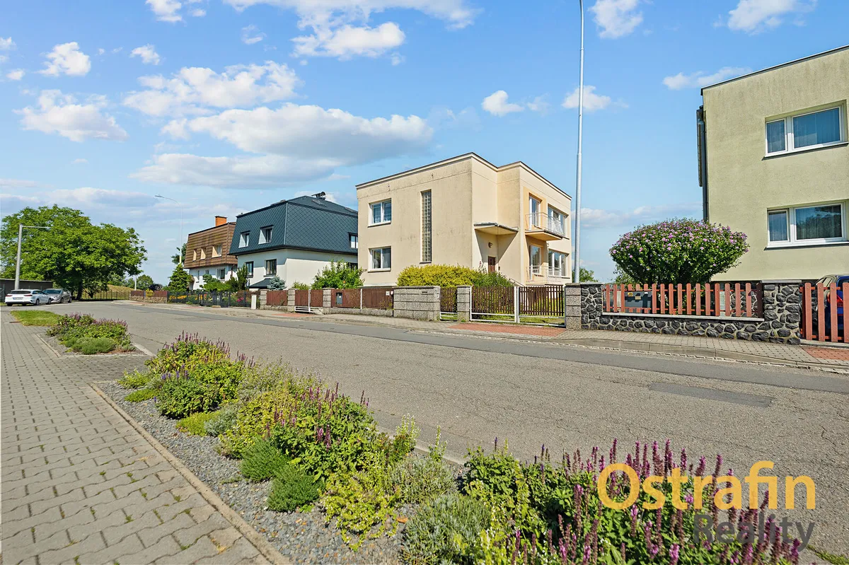 Prodej rodinného domu 194 m², pozemek 686 m²