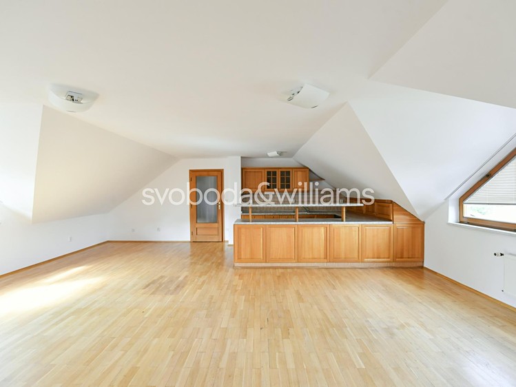 Haus zur Miete, 340 m² (11 von 20)