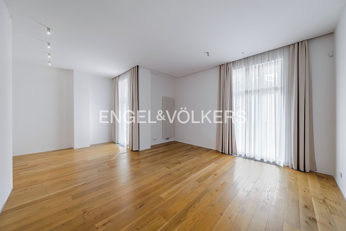 Pronájem bytu 5+kk 184 m²