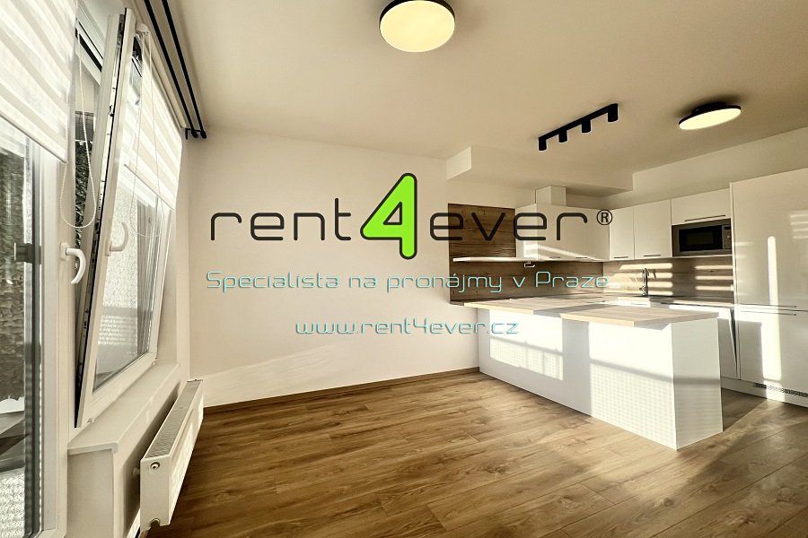 Pronájem bytu 2+kk 45 m², Praha – fotka 1 z 3