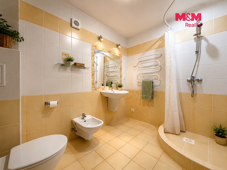 Комерційне приміщення на продаж, 272 м² (23 з 30)