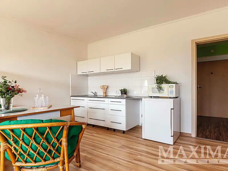 Prodej bytu 1+kk 32 m², Praha – náhled fotky 2