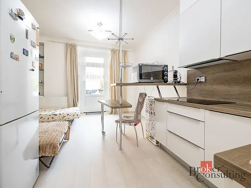 Prodej bytu 1+kk 35 m², Praha – náhled fotky 2