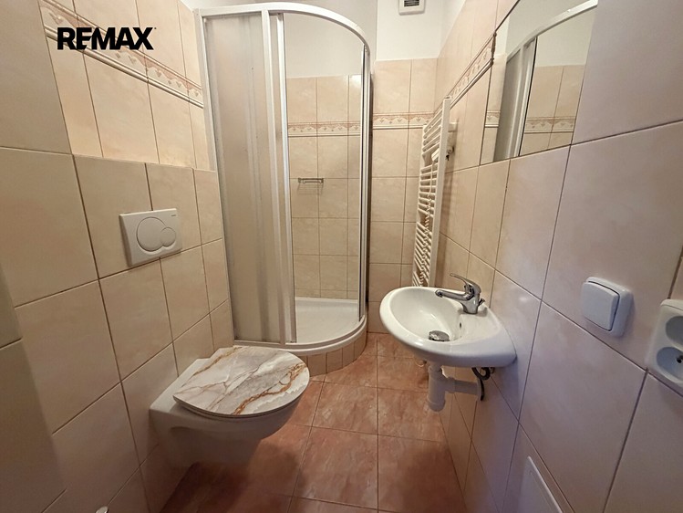 Pronájem bytu 2+kk, 50 m² (4 z 10)