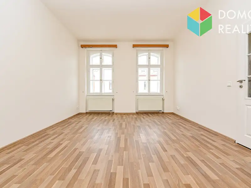 Pronájem bytu 1+1 39 m², Králův Dvůr – náhled fotky 2
