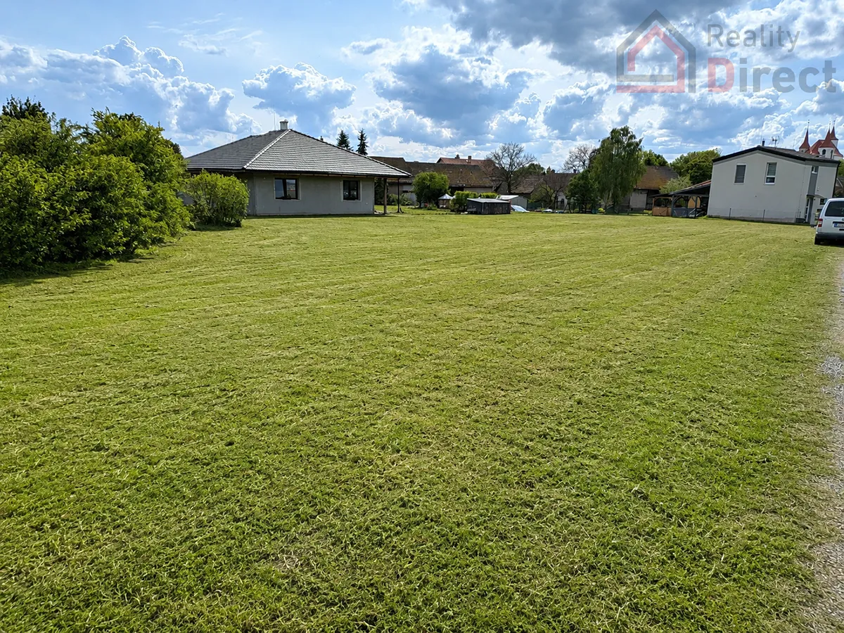 Prodej stavebního pozemku 1096 m²