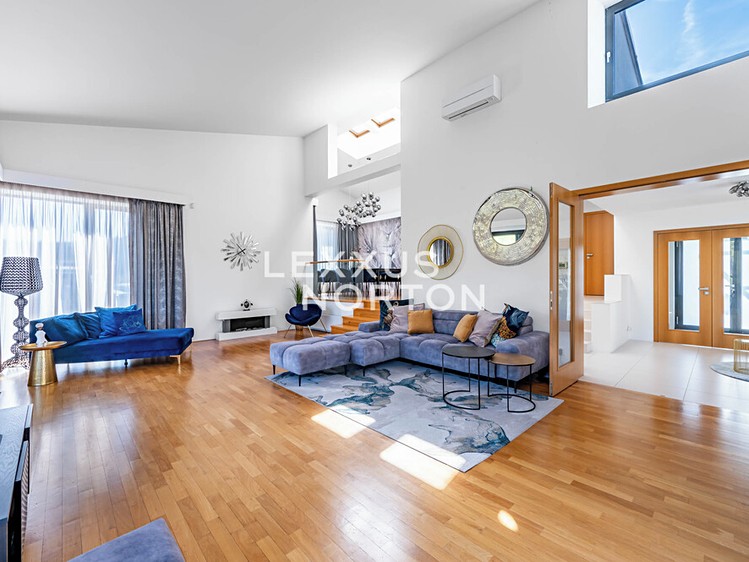 Будинок на продаж, 348 м² (4 з 19)