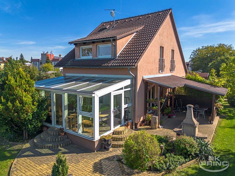 Haus zum Kauf, 170 m² (2 von 23)