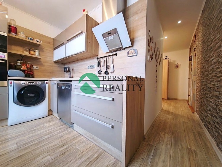 Prodej bytu 2+1, 59 m² (2 z 17)