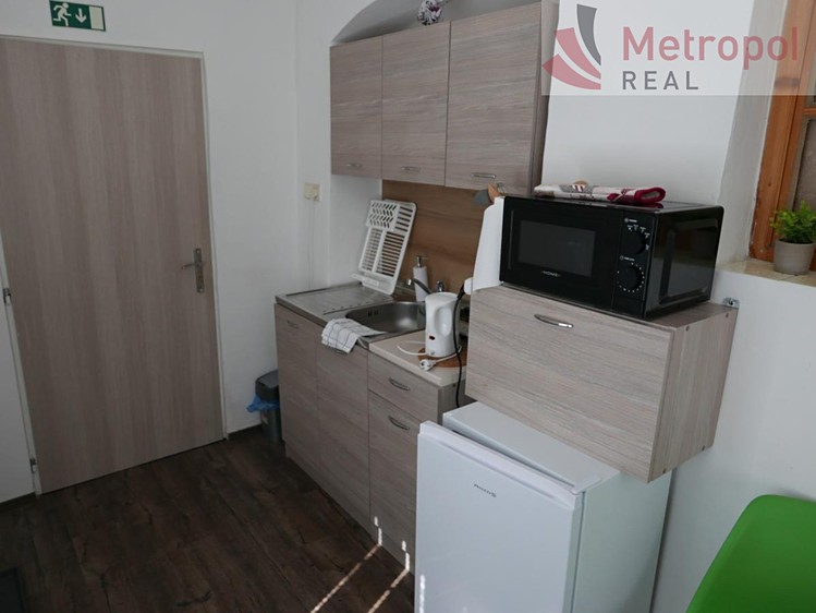 Prodej komerčního prostoru, 340 m² (20 z 29)