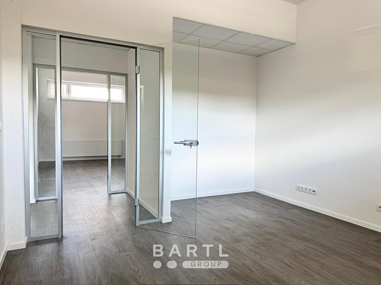 Pronájem komerčního prostoru, 25 m² (8 z 17)