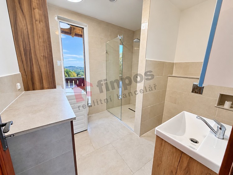 Pronájem bytu 3+kk, 98 m² (6 z 10)