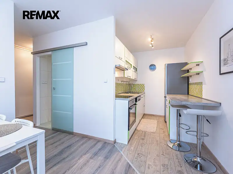 Pronájem bytu 2+kk 44 m², Praha – náhled fotky 2
