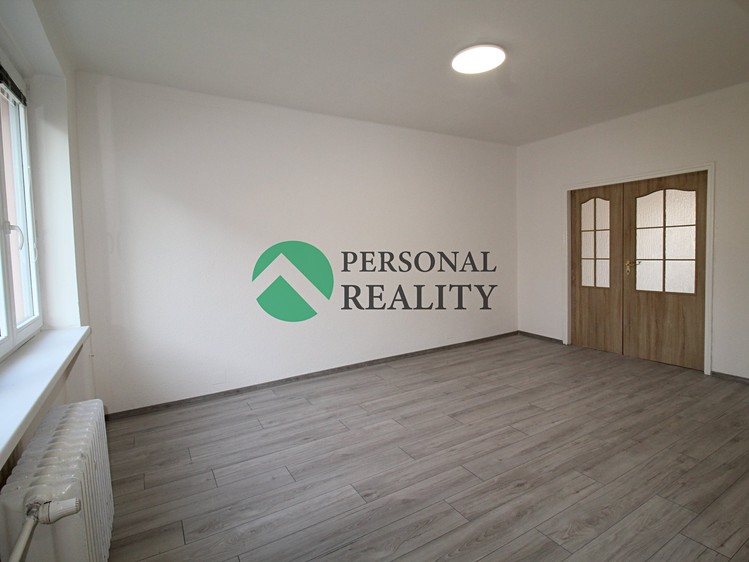Pronájem bytu 2+1, 53 m² (8 z 12)