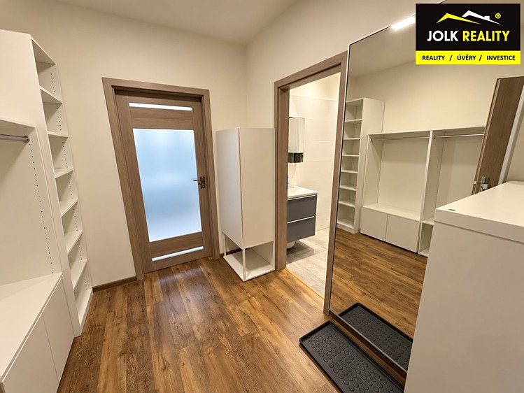 Pronájem bytu 1+kk, 30 m² (7 z 7)