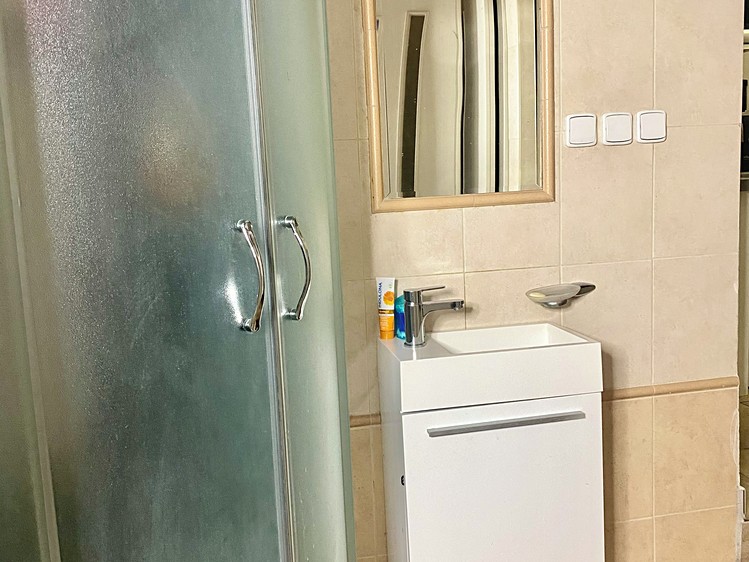 Комерційне приміщення на продаж, 65 м² (14 з 18)