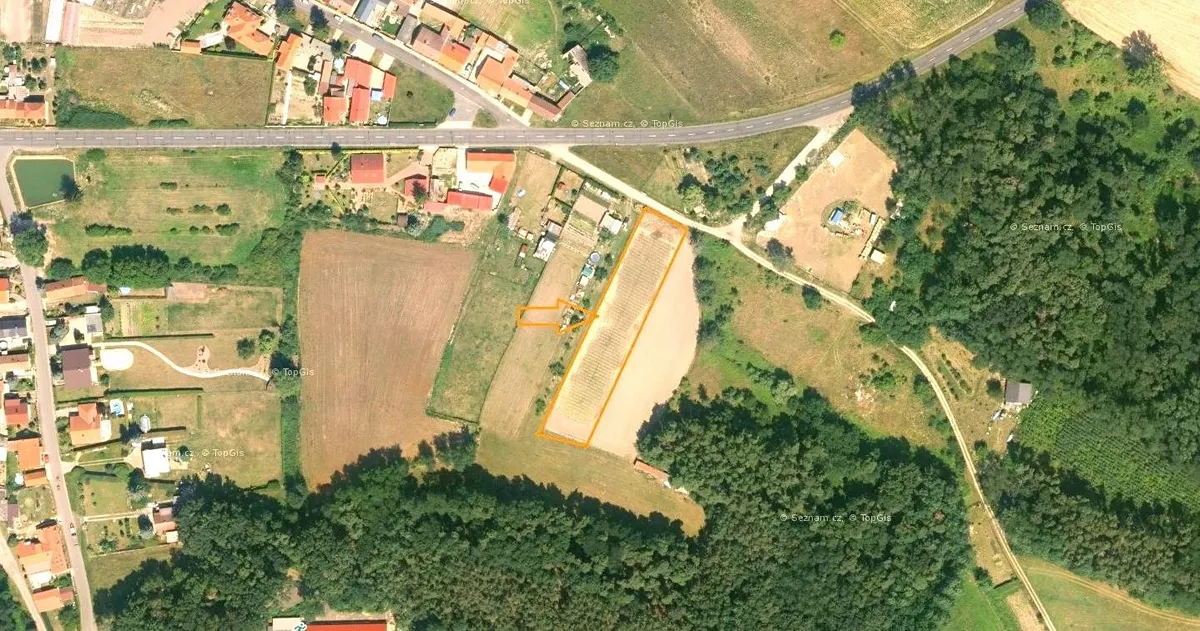 Prodej stavebního pozemku 2600 m²