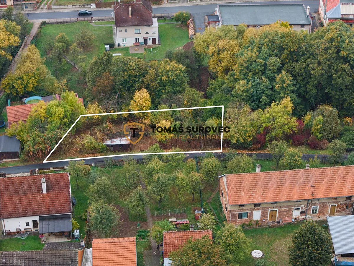 Prodej stavebního pozemku 1018 m²