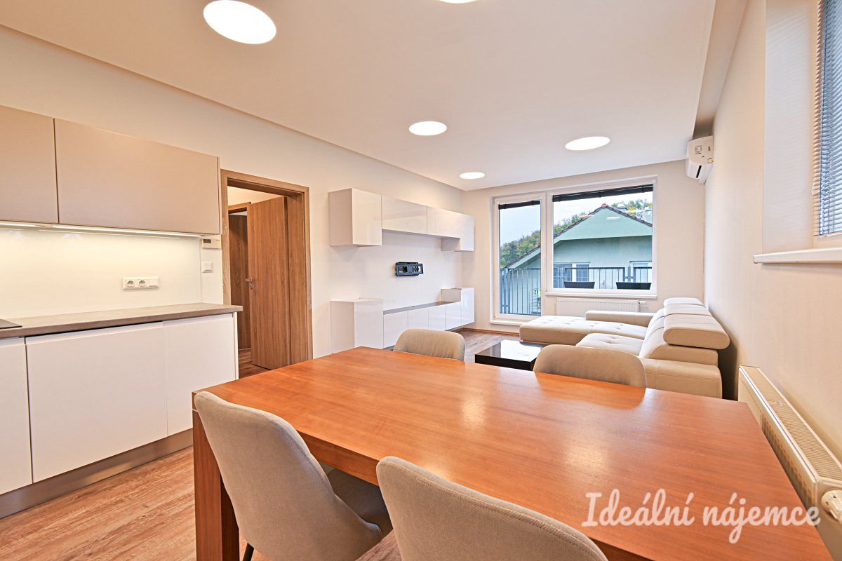 Pronájem bytu 3+kk 72 m² – fotografie 4