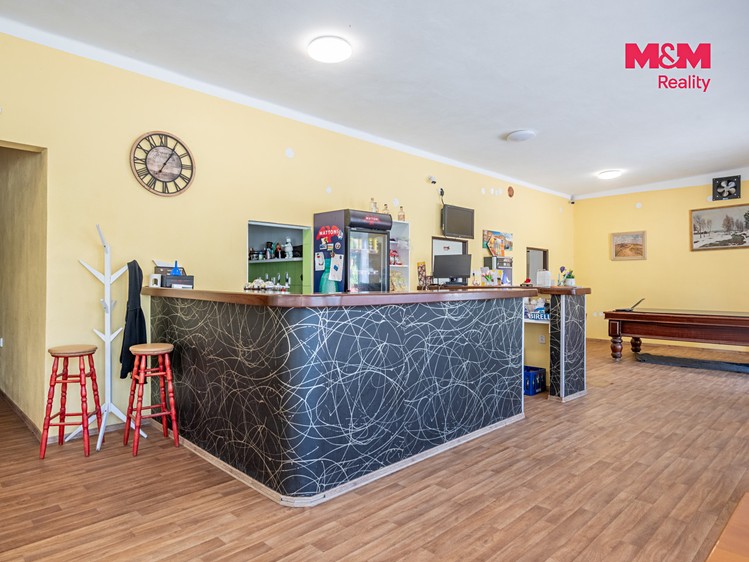Prodej komerčního prostoru, 196 m² (8 z 23)