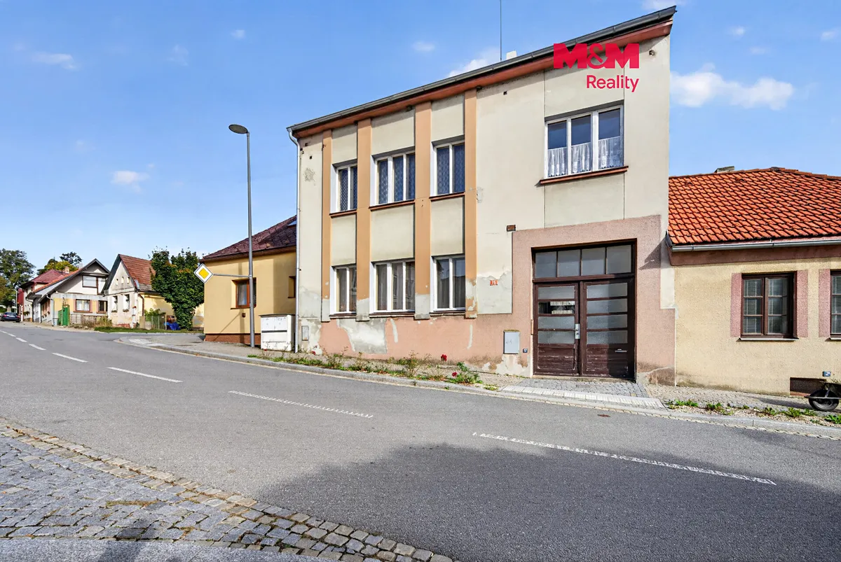 Prodej rodinného domu 237 m², pozemek 828 m²