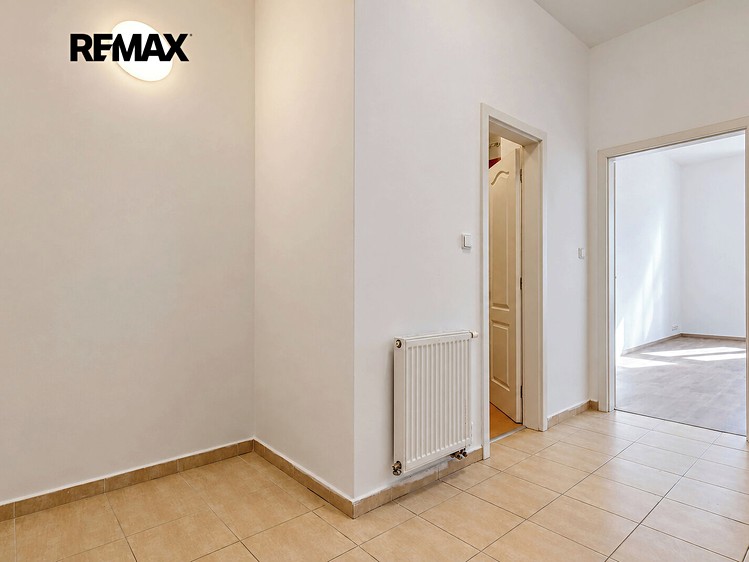 Wohnung 1+kk zum Kauf, 31 m² (9 von 22)