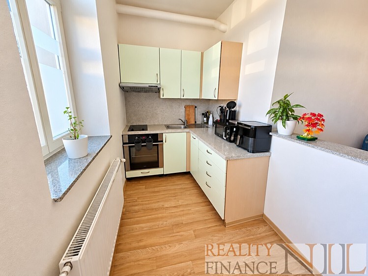 Квартира 1+kk в оренду, 35 м² (1 з 7)