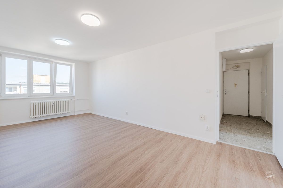 Prodej bytu 2+1 52 m², Praha – fotka 1 z 3
