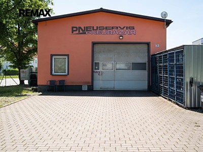 Prodej komerčního prostoru, 407 m² (2 z 9)