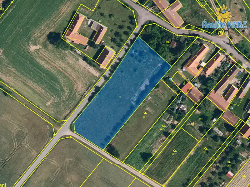 Prodej stavebního pozemku 3572 m², Rešice – náhled fotky 1