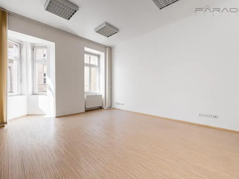 Pronájem kanceláře 100 m², Praha – náhled fotky 3