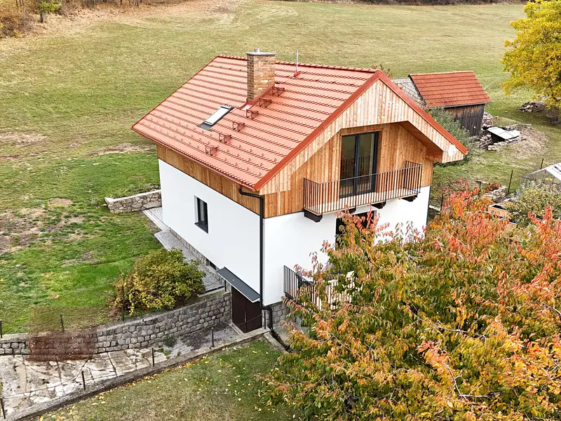 Pronájem rodinného domu 70 m², pozemek 300 m², Brloh – náhled fotky 1