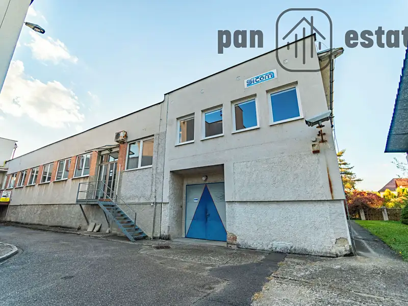 Prodej výrobní haly, prostoru 450 m², Zlín – náhled fotky 2
