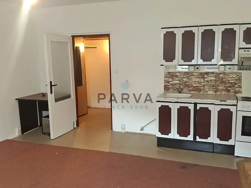 Pronájem bytu 1+kk 26 m², Holoubkov – náhled fotky 2
