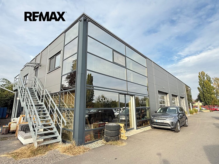 Pronájem bytu 2+kk, 75 m² (1 z 8)