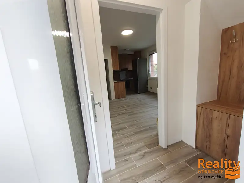 Pronájem rodinného domu 62 m², pozemek 150 m², Zlín – náhled fotky 2